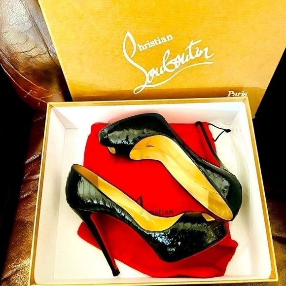 Christian Louboutin Shoes - Christian Louboutin Lady Peep Python skin peep toe pumps EU 37 platform black